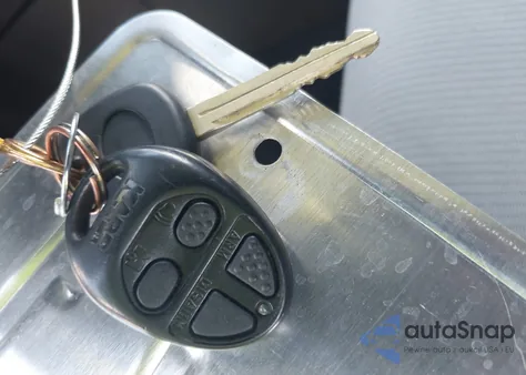 2017 Toyota Corolla L z USA, uszkodzony, nr VIN 5YFBURHE3HP686148